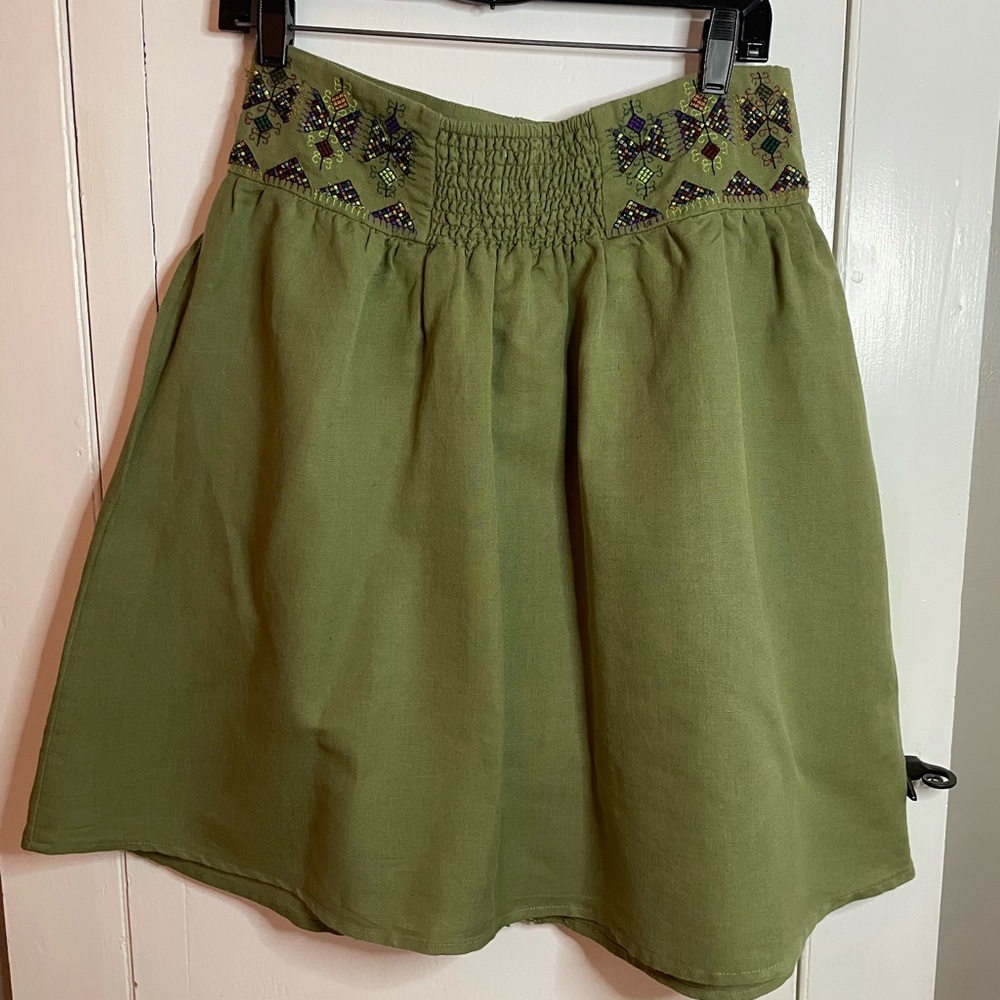 Maeve by Anthropologie Olive Green Embroidered Button-Front Skirt Size 6 - Picture 4 of 7